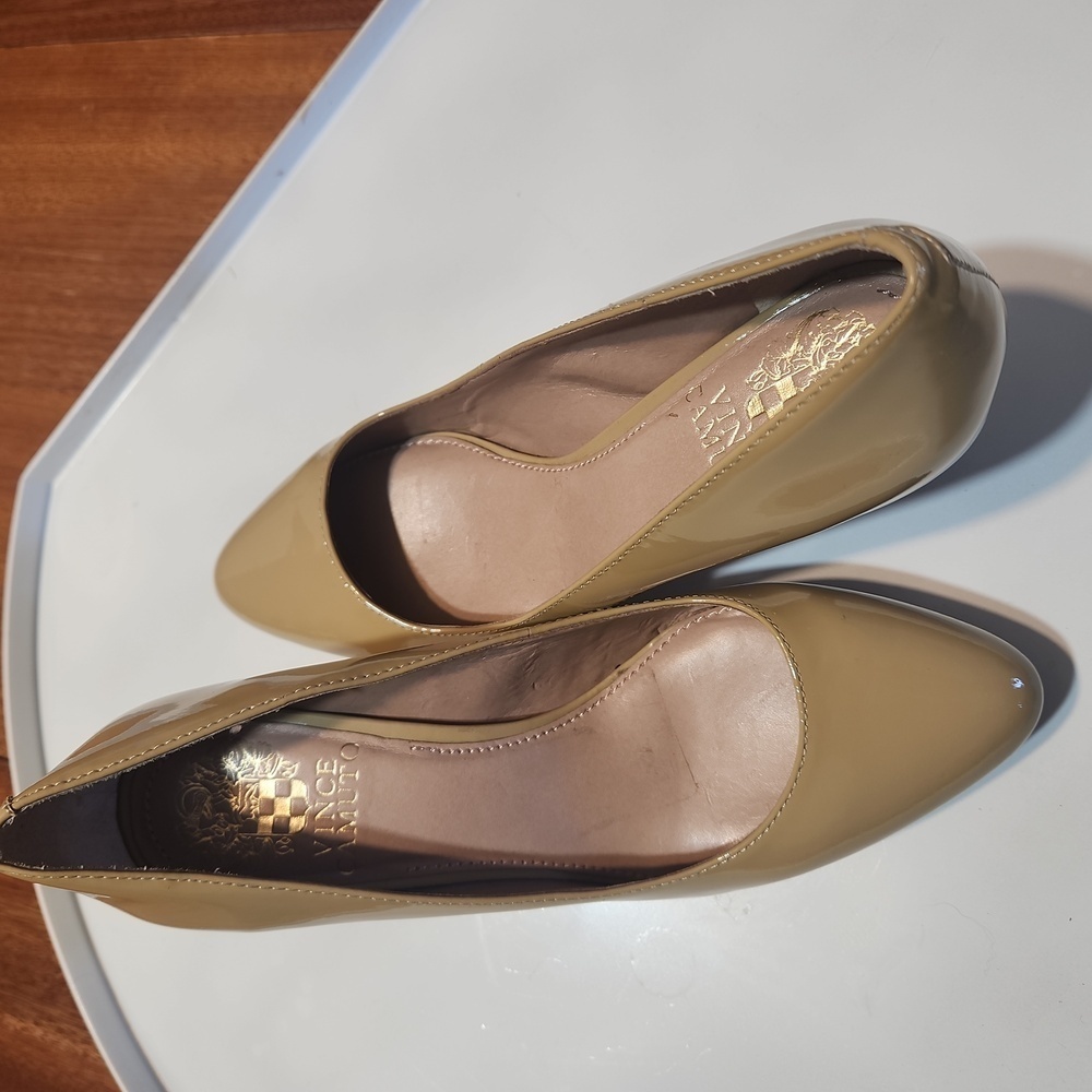 Vince Camuto nude heels size 5.5M - Picture 3 of 10